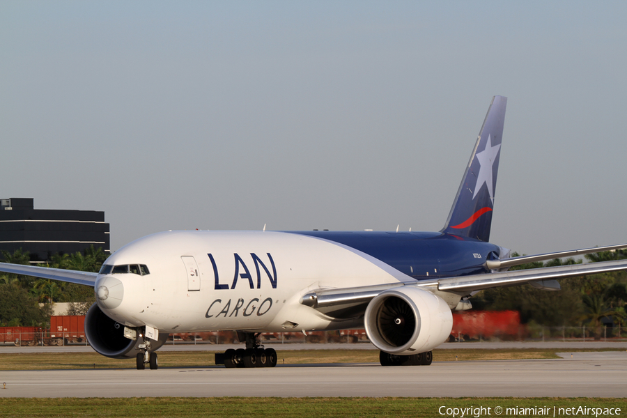 LAN Cargo Boeing 777-F6N (N772LA) | Photo 1093