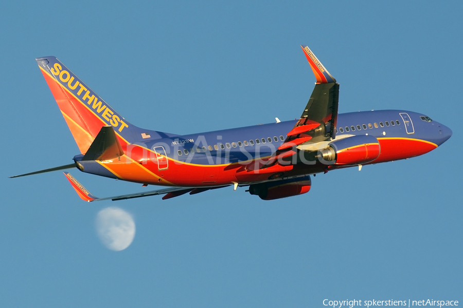 Southwest Airlines Boeing 737-7H4 (N772SW) | Photo 33210