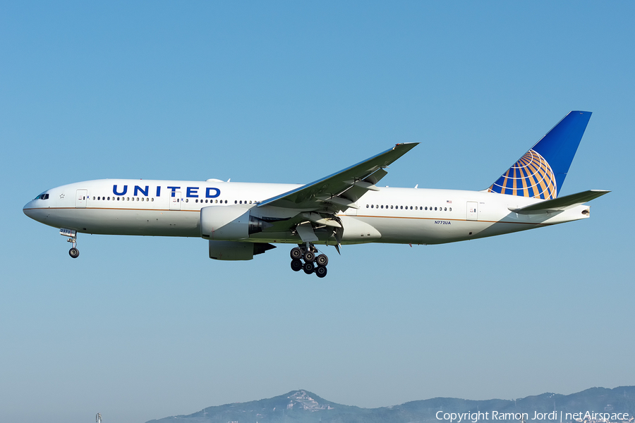 United Airlines Boeing 777-222 (N772UA) | Photo 389093