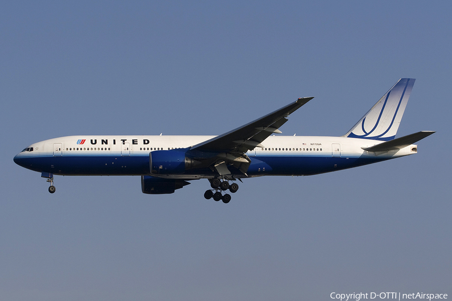 United Airlines Boeing 777-222 (N772UA) | Photo 278355