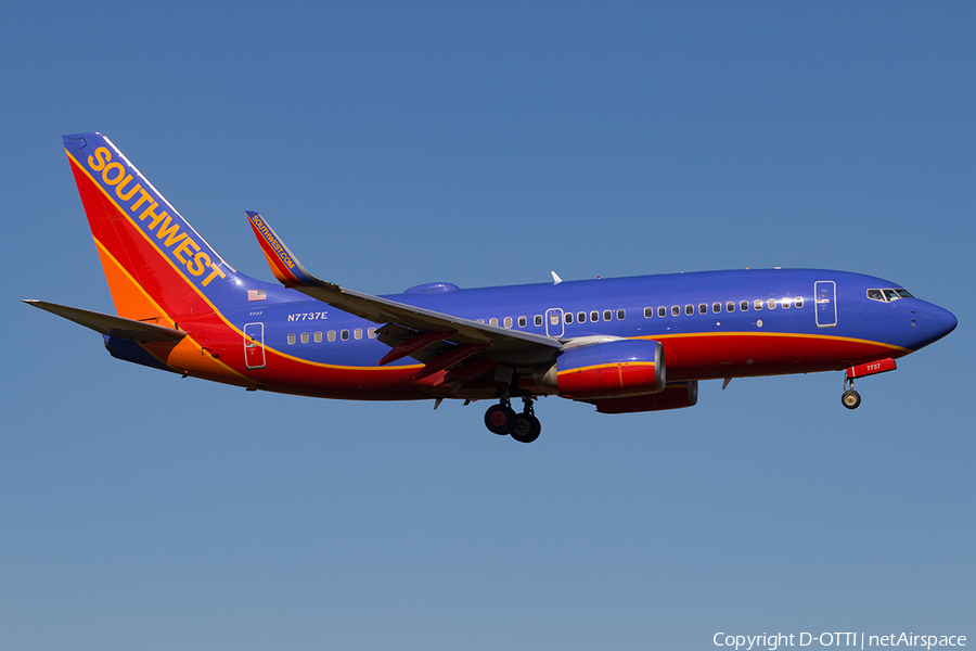 Southwest Airlines Boeing 737-7BD (N7737E) | Photo 181816