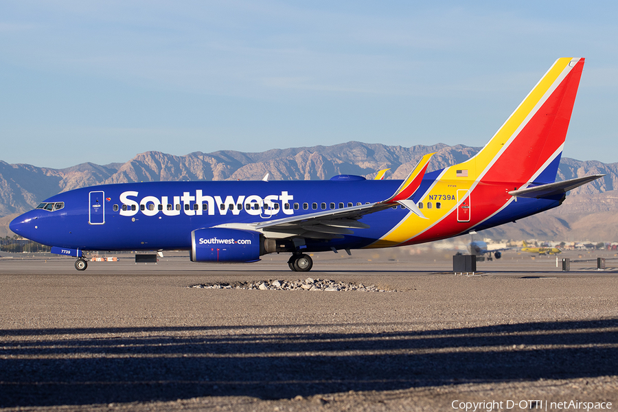 Southwest Airlines Boeing 737-7BD (N7739A) | Photo 554912