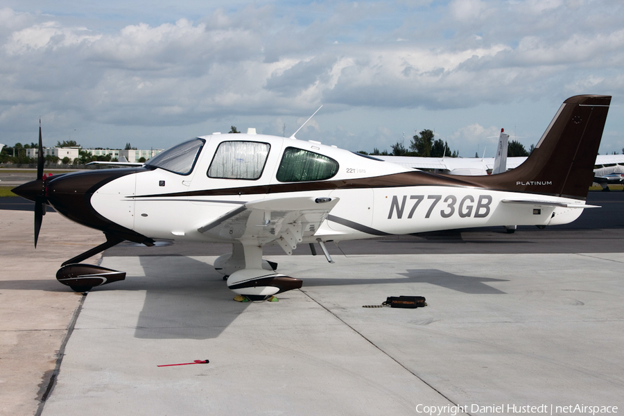 (Private) Cirrus SR22T G5 GTS Platinum (N773GB) | Photo 509804