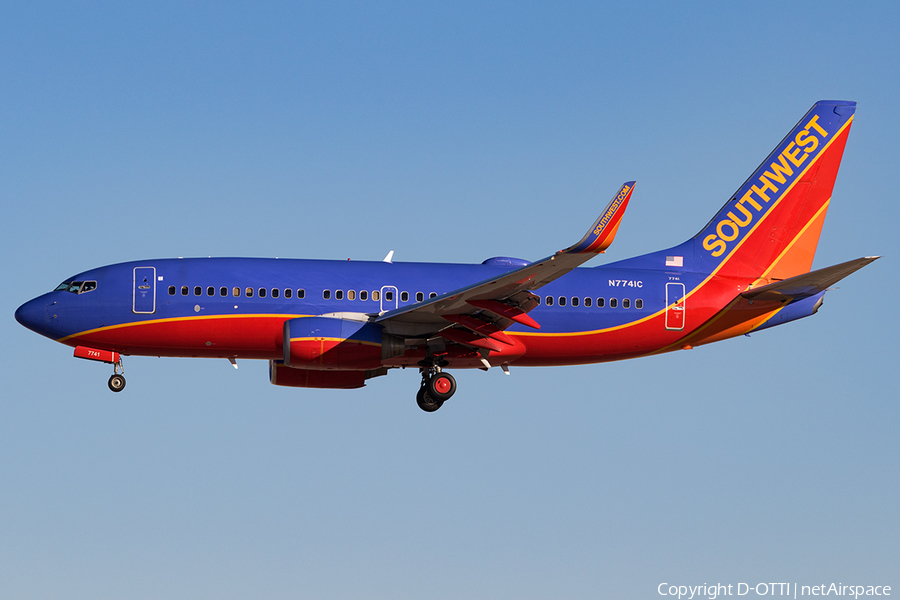 Southwest Airlines Boeing 737-7BD (N7741C) | Photo 138453