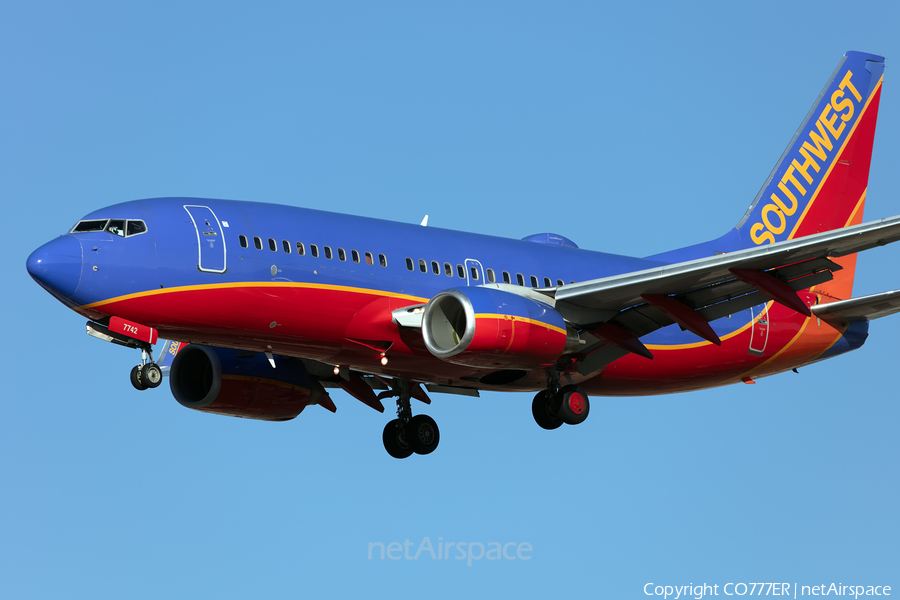 Southwest Airlines Boeing 737-7BD (N7742B) | Photo 425235