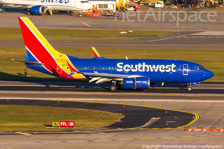 Southwest Airlines Boeing 737-7BD (N7743B) | Photo 603270