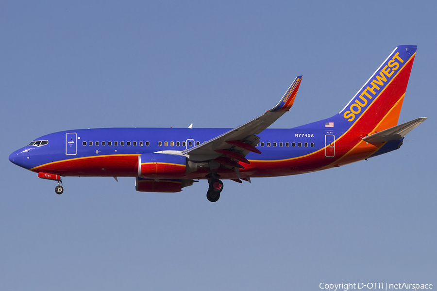 Southwest Airlines Boeing 737-7BD (N7745A) | Photo 457476