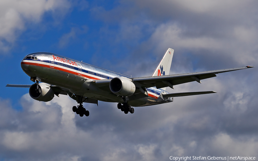 American Airlines Boeing 777-223(ER) (N774AN) | Photo 1761
