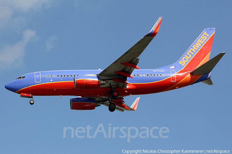 Southwest Airlines Boeing 737-7H4 (N774SW) | Photo 127027