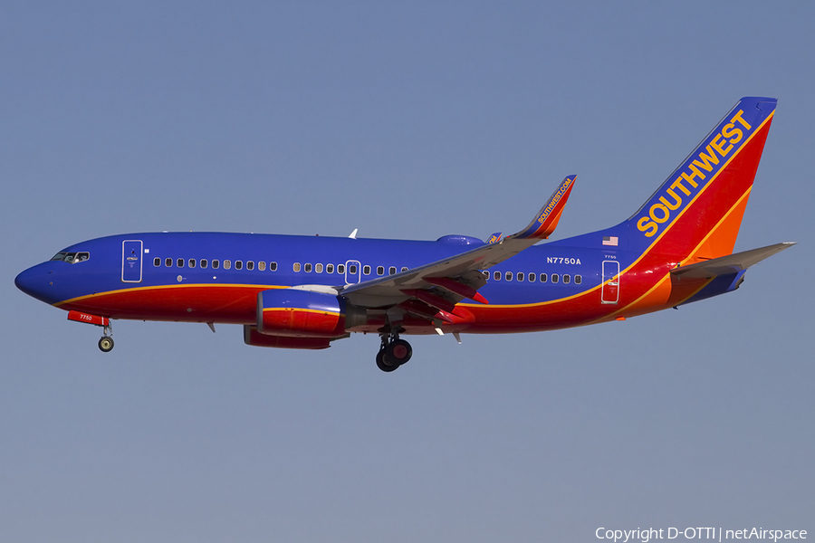 Southwest Airlines Boeing 737-7BD (N7750A) | Photo 465136