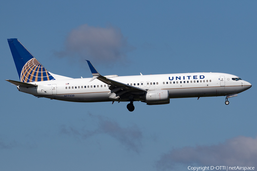 United Airlines Boeing 737-824 (N77520) | Photo 598202