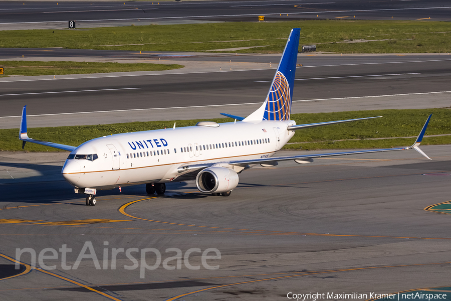 United Airlines Boeing 737-824 (N77525) | Photo 502913