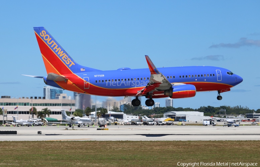 Southwest Airlines Boeing 737-7BD (N7752B) | Photo 358554