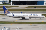 United Airlines Boeing 737-824 (N77530) at  Ft. Lauderdale - International, United States