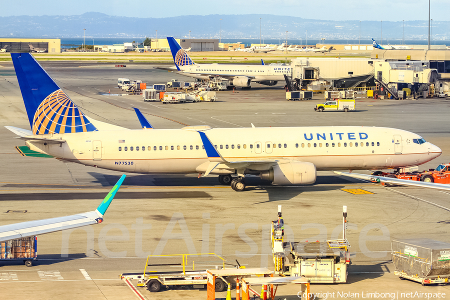 United Airlines Boeing 737-824 (N77530) | Photo 439559