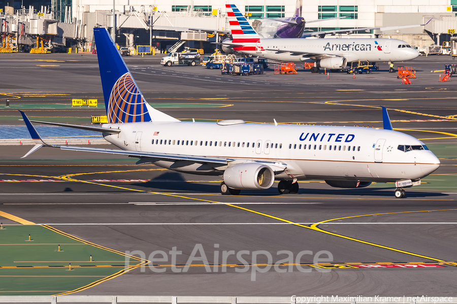 United Airlines Boeing 737-824 (N77535) | Photo 503167