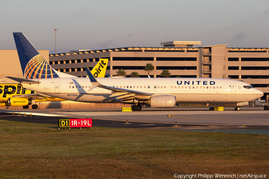 United Airlines Boeing 737-824 (N77536) | Photo 560875