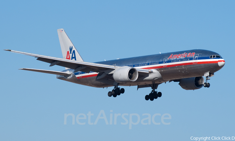 American Airlines Boeing 777-223(ER) (N775AN) | Photo 5716