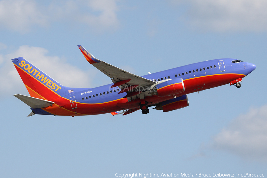 Southwest Airlines Boeing 737-7H4 (N775SW) | Photo 85021