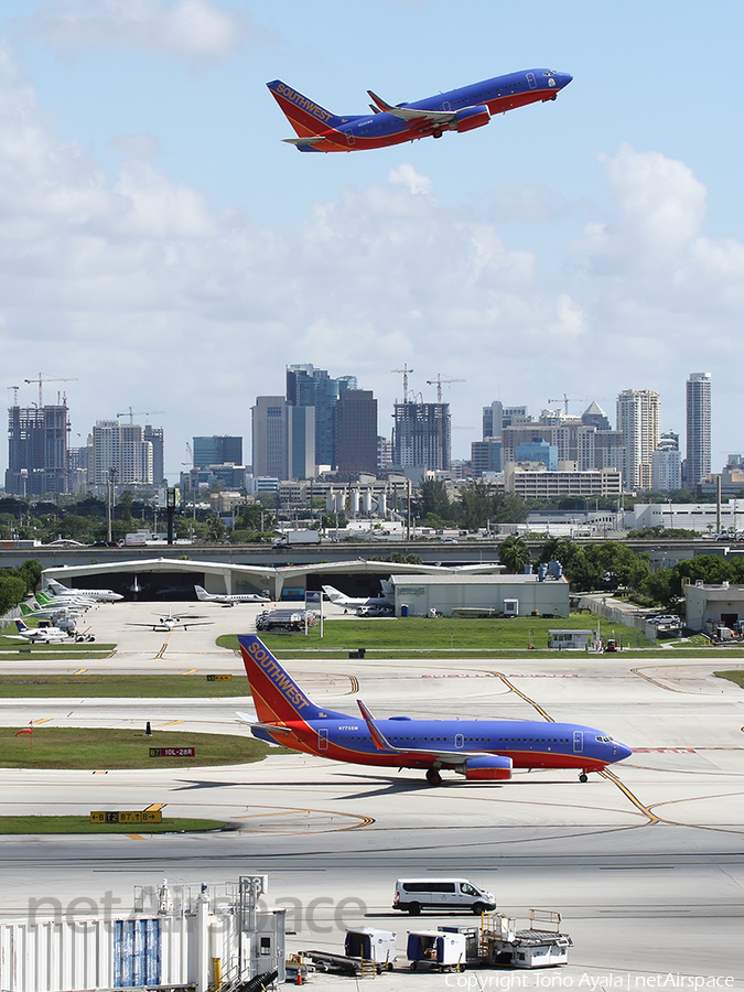 Southwest Airlines Boeing 737-7H4 (N775SW) | Photo 453379