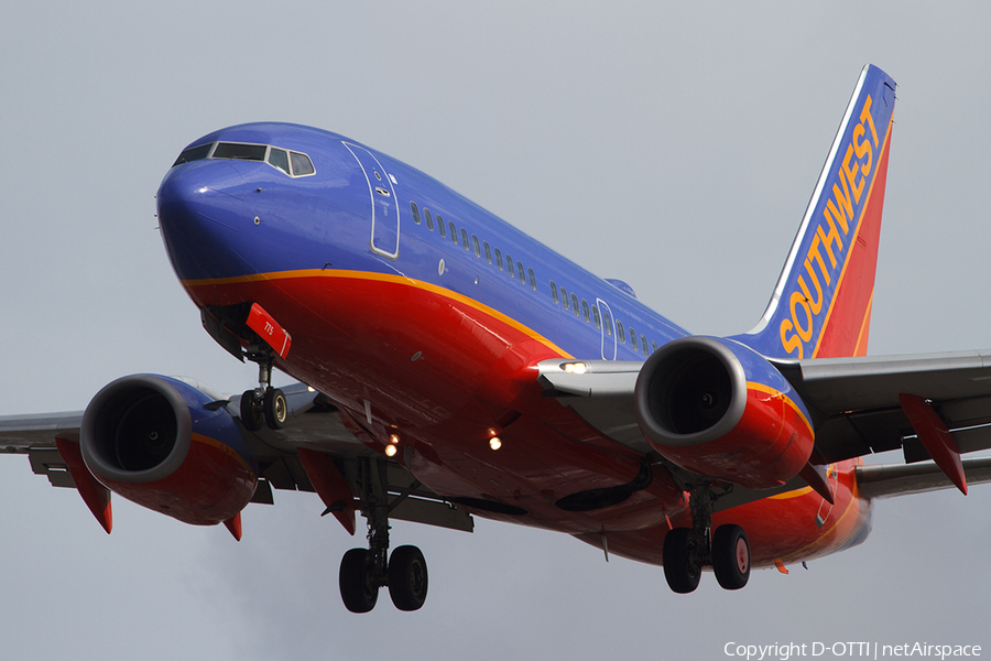 Southwest Airlines Boeing 737-7H4 (N775SW) | Photo 426254