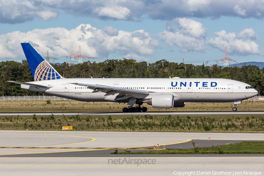 United Airlines Boeing 777-222 (N775UA) | Photo 87141