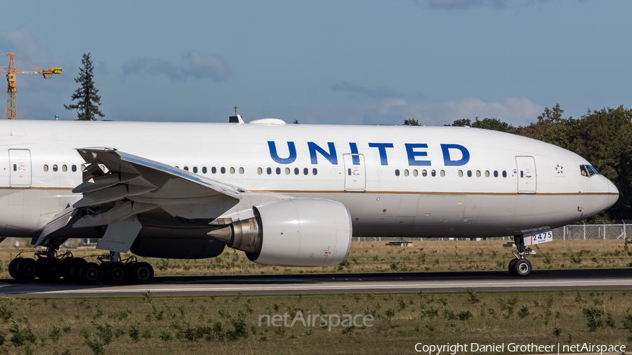 United Airlines Boeing 777-222 (N775UA) | Photo 99483