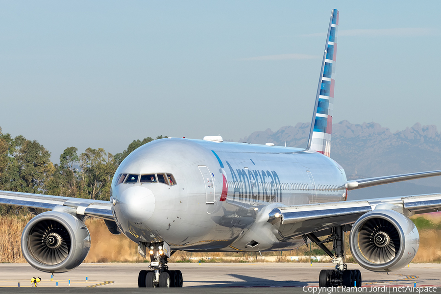 American Airlines Boeing 777-223(ER) (N776AN) | Photo 378485