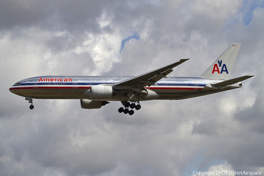 American Airlines Boeing 777-223(ER) (N776AN) | Photo 301025