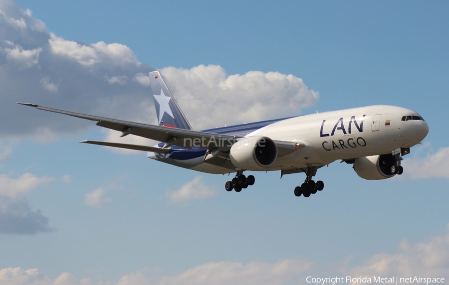 LAN Cargo Boeing 777-F16 (N776LA) | Photo 301730