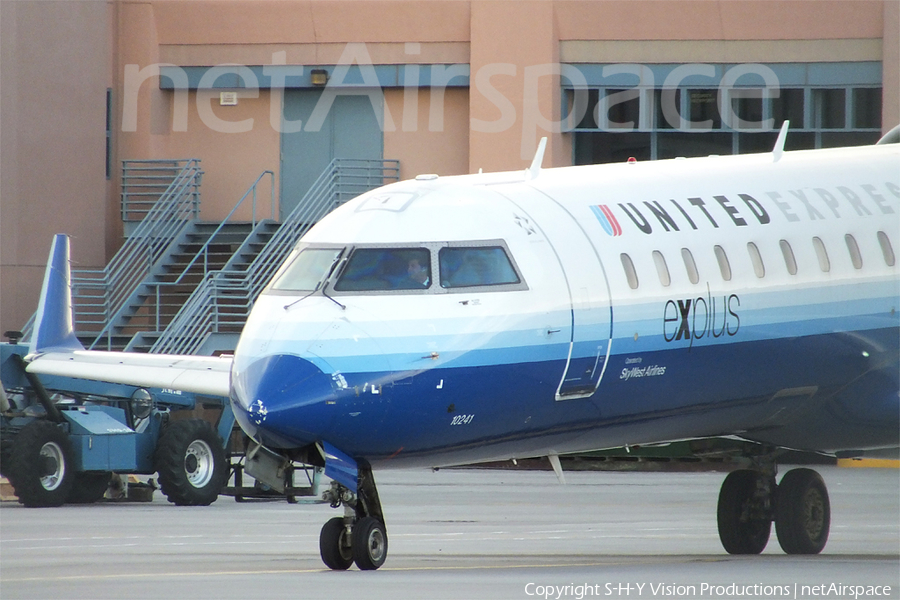 United Express (SkyWest Airlines) Bombardier CRJ-701ER (N776SK) | Photo 11977