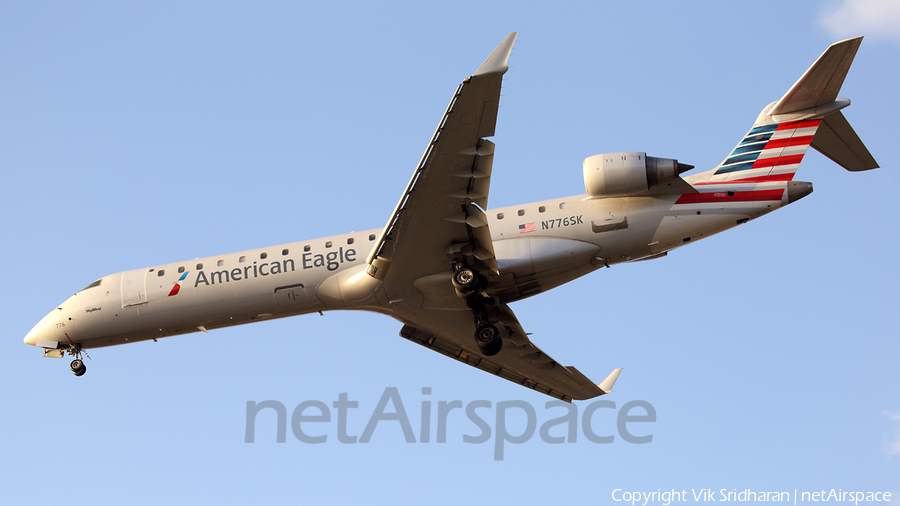 United Express (SkyWest Airlines) Bombardier CRJ-701ER (N776SK) | Photo 235057
