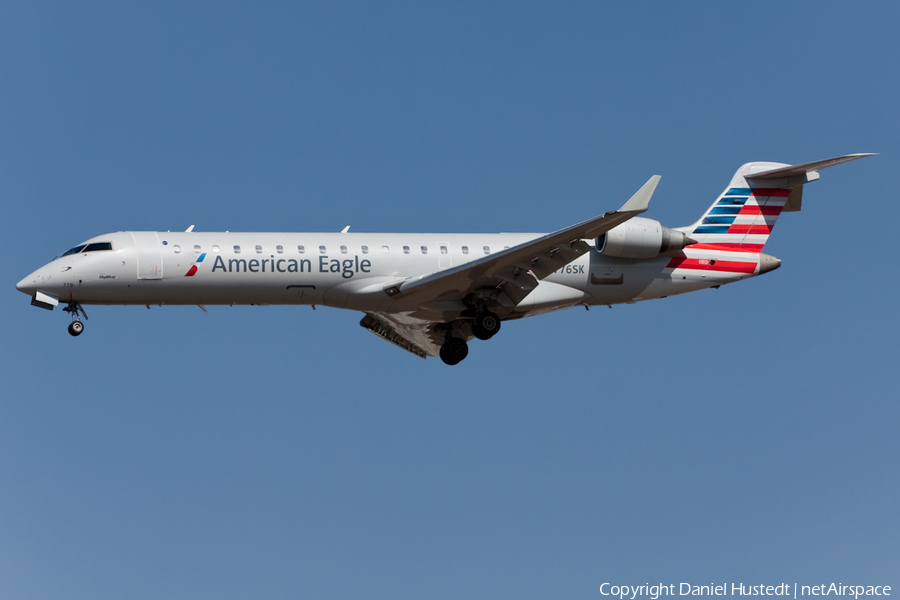 American Eagle (SkyWest Airlines) Bombardier CRJ-701ER (N776SK) | Photo 452699