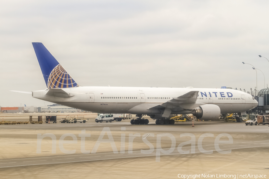 United Airlines Boeing 777-222 (N776UA) | Photo 427941