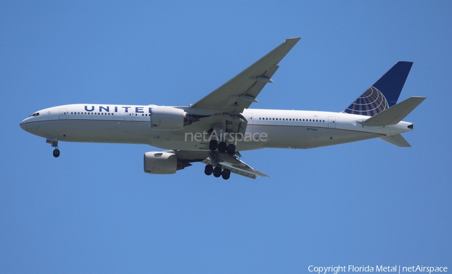 United Airlines Boeing 777-222 (N776UA) | Photo 305603