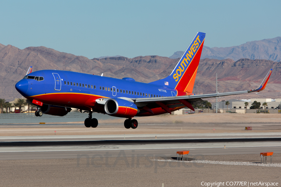 Southwest Airlines Boeing 737-7H4 (N777QC) | Photo 38822