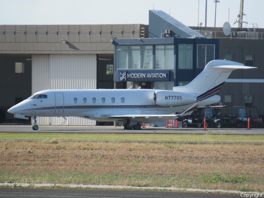 NetJets Bombardier BD-100-1A10 Challenger 350 (N777QS) | Photo 577572