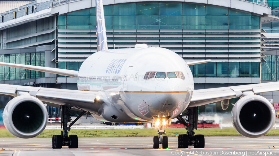 United Airlines Boeing 777-222 (N777UA) | Photo 291504