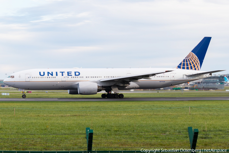 United Airlines Boeing 777-222 (N777UA) | Photo 291517