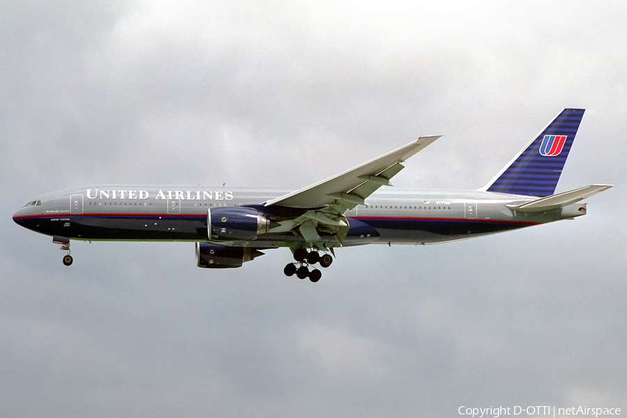 United Airlines Boeing 777-222 (N777UA) | Photo 147003