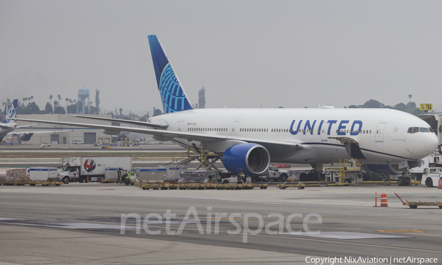 United Airlines Boeing 777-222 (N777UA) | Photo 586967