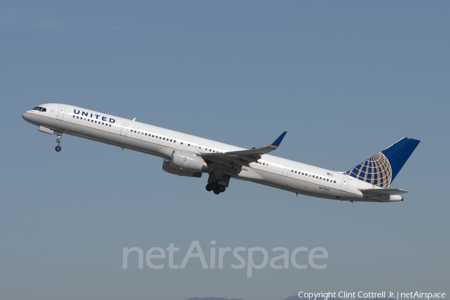 United Airlines Boeing 757-33N (N77865) | Photo 41948