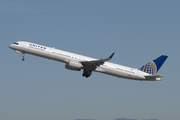 United Airlines Boeing 757-33N (N77865) at  Los Angeles - International, United States