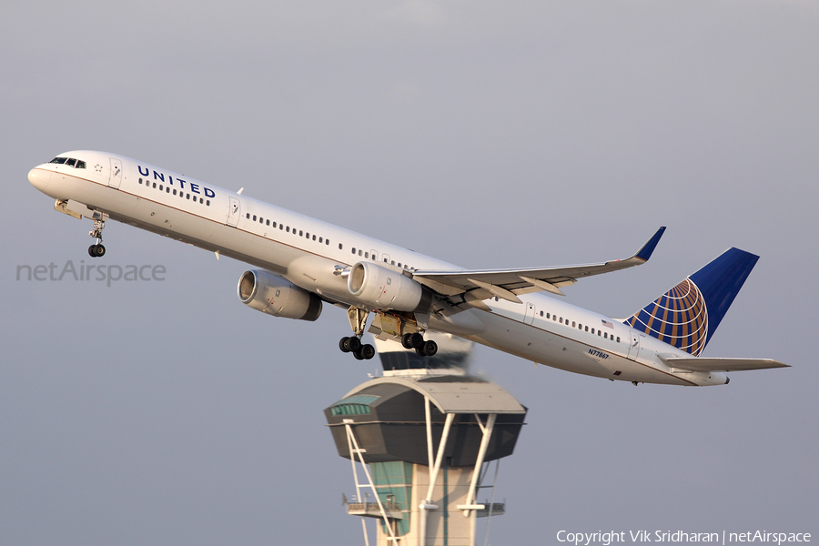 United Airlines Boeing 757-33N (N77867) | Photo 20402