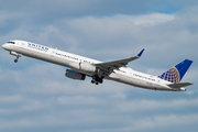 United Airlines Boeing 757-33N (N77867) at  Los Angeles - International, United States