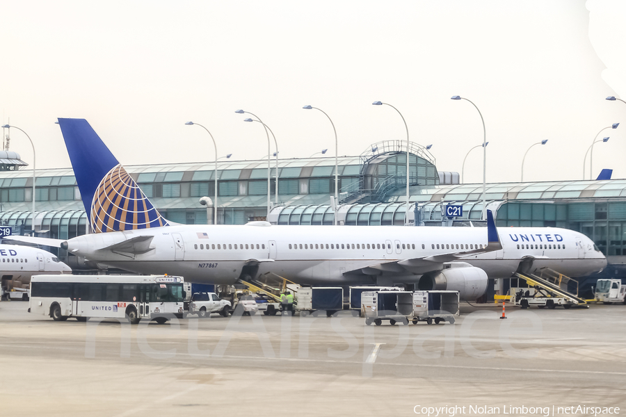 United Airlines Boeing 757-33N (N77867) | Photo 426875