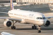 United Airlines Boeing 757-33N (N77867) at  San Francisco - International, United States