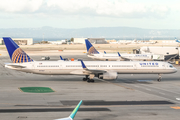 United Airlines Boeing 757-33N (N77867) at  San Francisco - International, United States