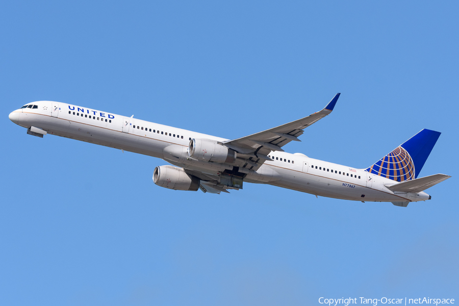 United Airlines Boeing 757-33N (N77867) | Photo 472971