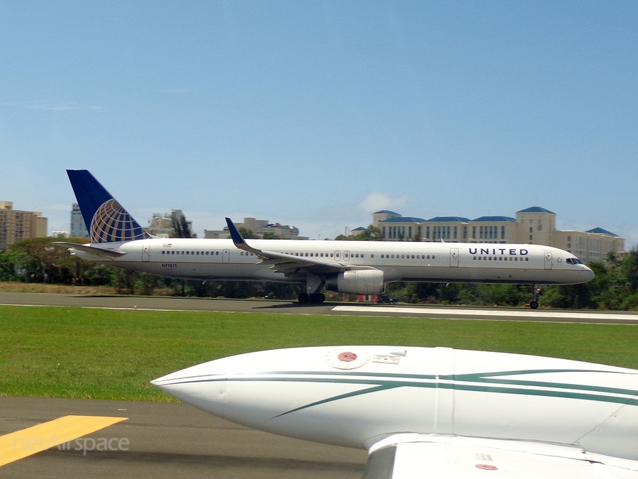 United Airlines Boeing 757-33N (N77871) | Photo 47445